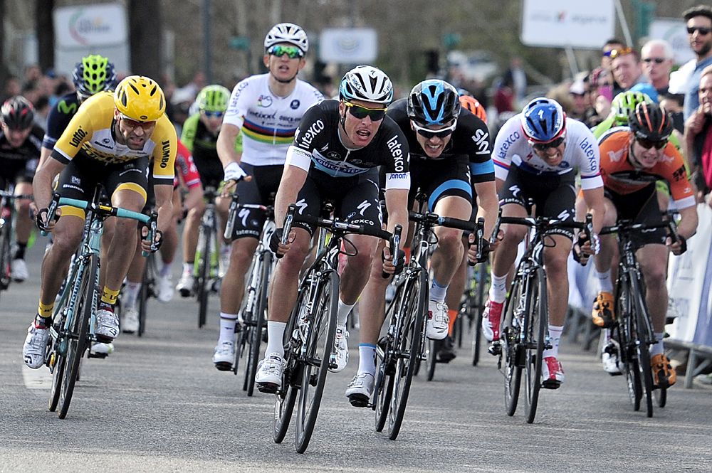 Gianni Meersman (Etixx-Quickstep) wins the first stage of Volta ao Algarve