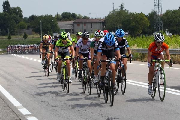 A small group gained a few seconds, but didn't get any further - the story of most of the day