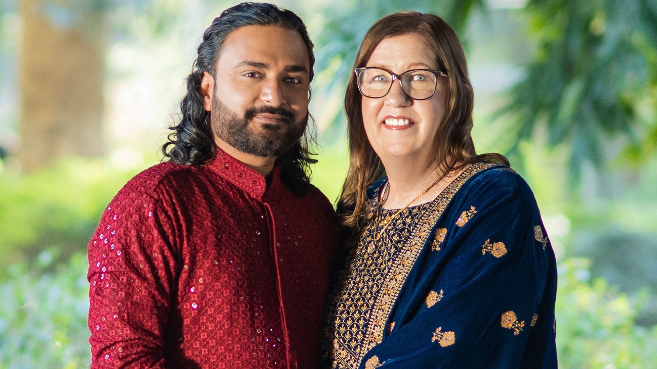 Sumit and Jenny cast photo