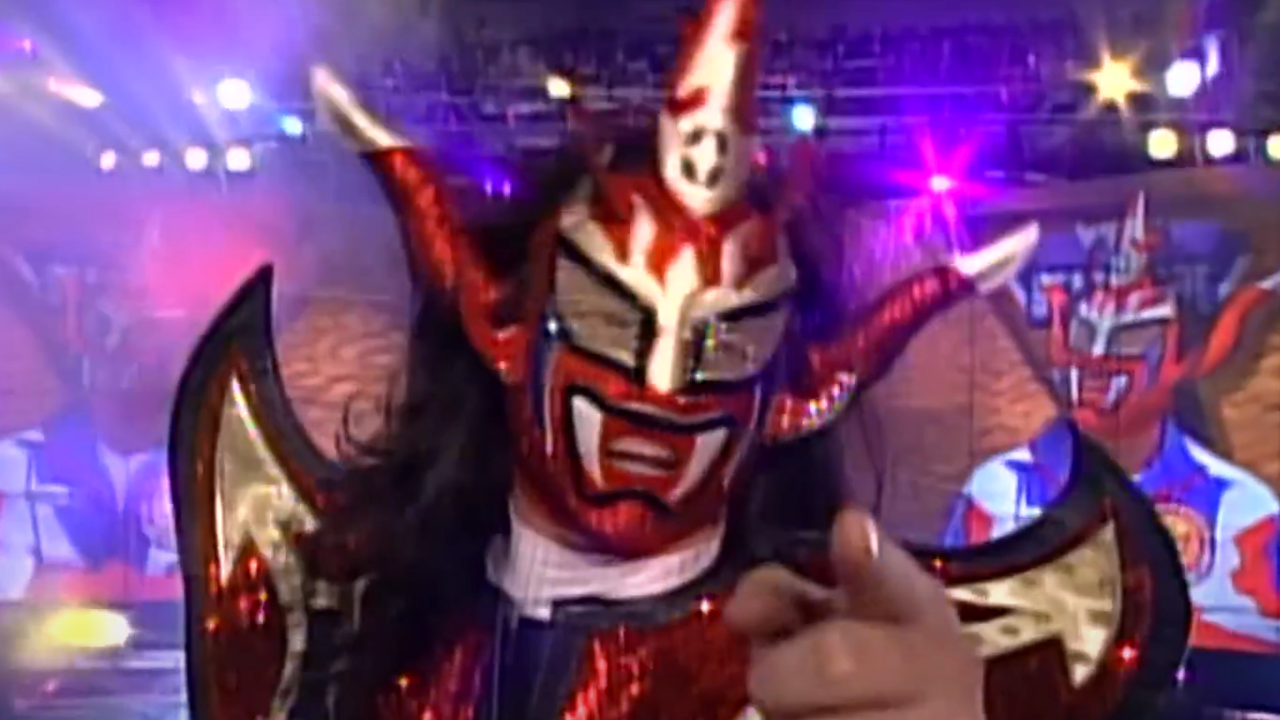 Justin Thunder Liger with an elaborate mask on.