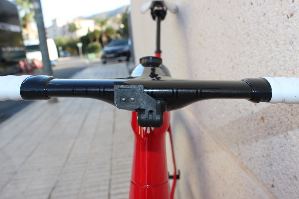 Front end view of Ryder Hesjedal's Trek Madone