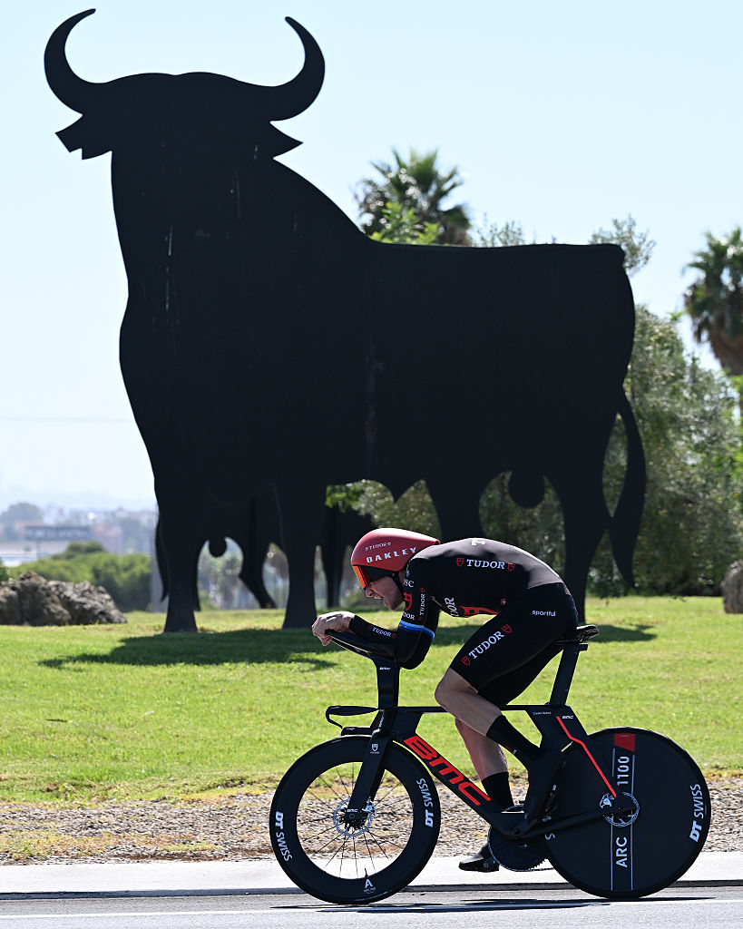 Vuelta a España stage 18 LIVE: Stefan Küng leads time trial, while Enric Mas and Primož Roglič prepare for GC face-off