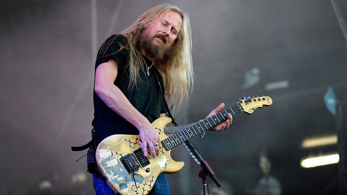 Jerry Cantrell onstage in 2009 with his 1985 &#039;Blue Dress&#039; G&amp;L Rampage, which It has been reported stolen