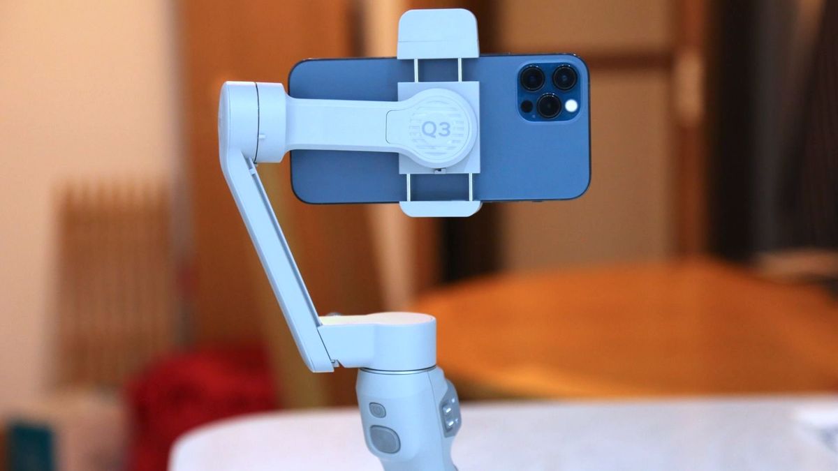 Zhiyun Smooth Q3 gimbal review | Digital Camera World