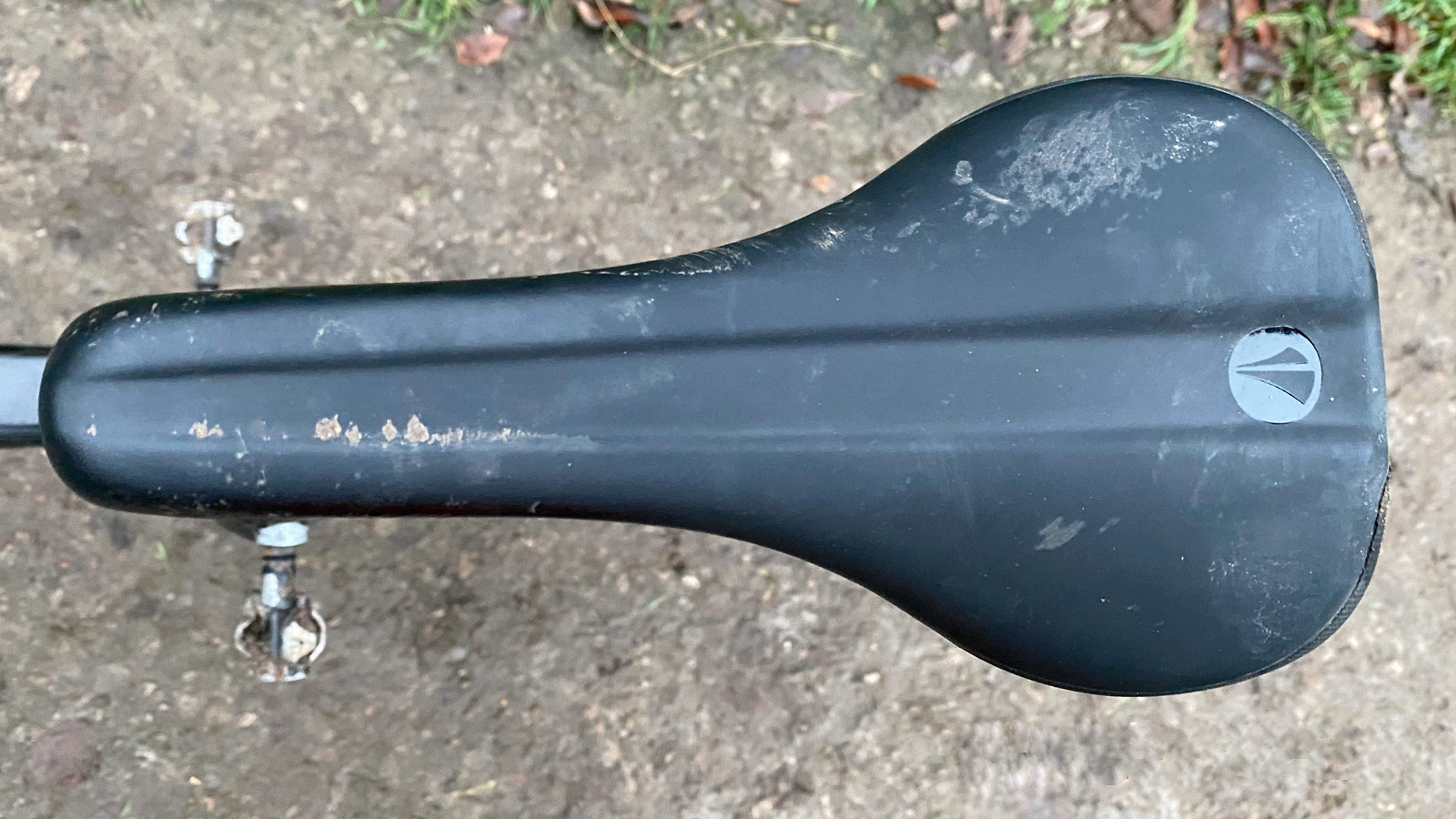 Une selle SDG Bel Air 3.0 montée sur un VTT vue du dessus