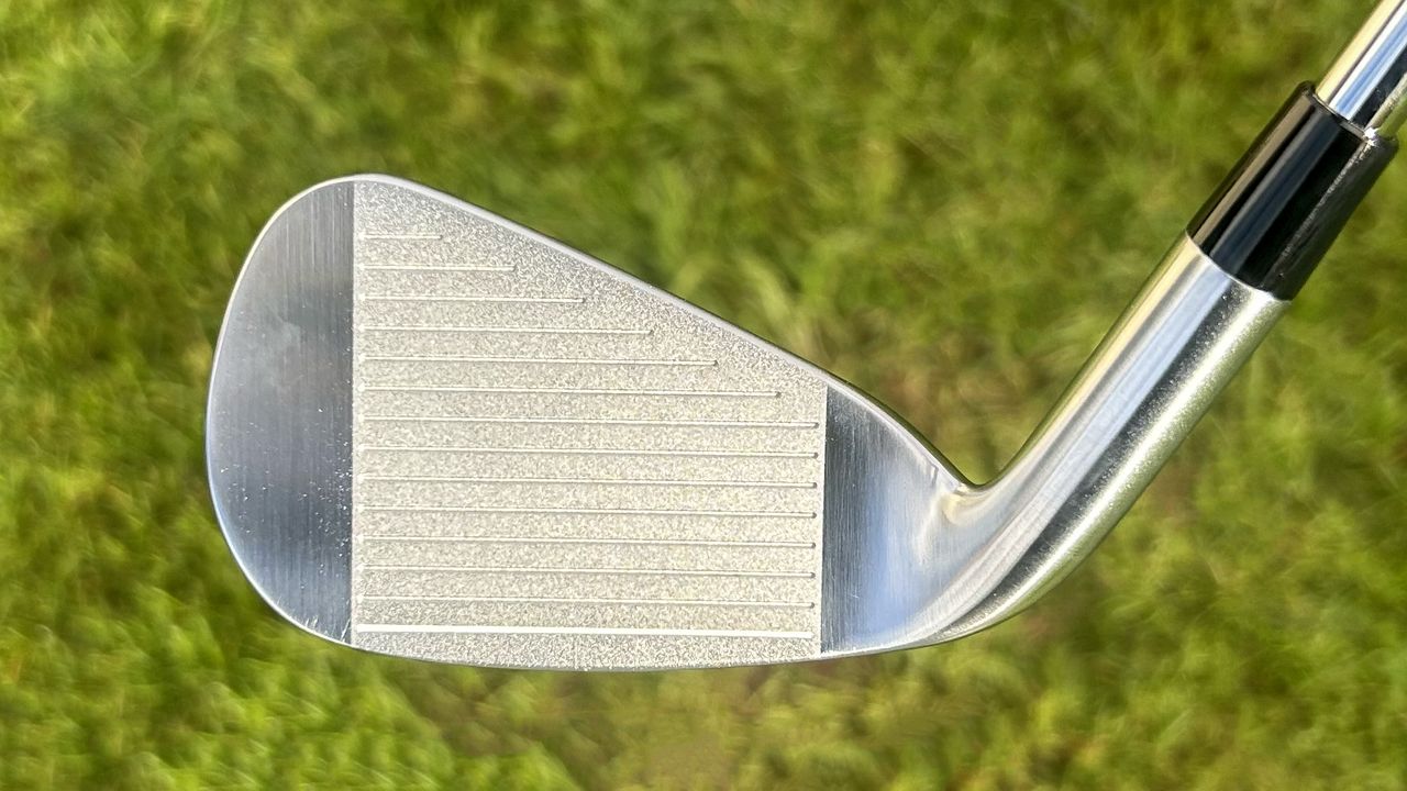 Photo of the Callaway Quantum Max OS Iron