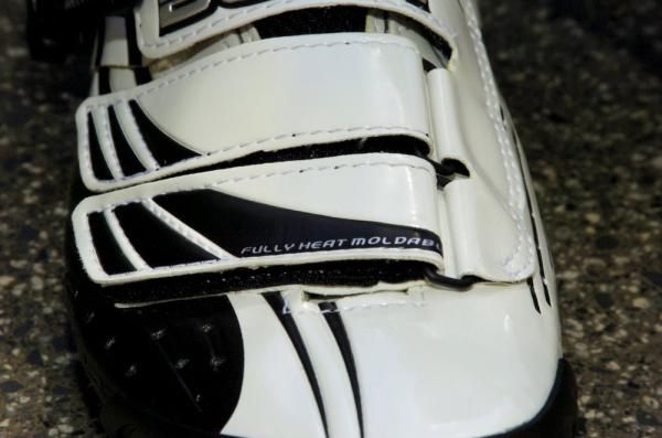 Both the microfiber upper and carbon sole are fully heat moldable for a custom fit