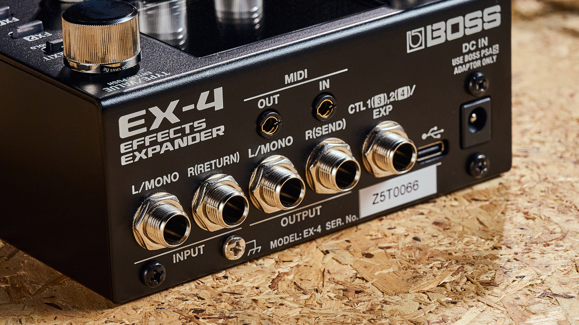 Boss EX-4 Effects Expander