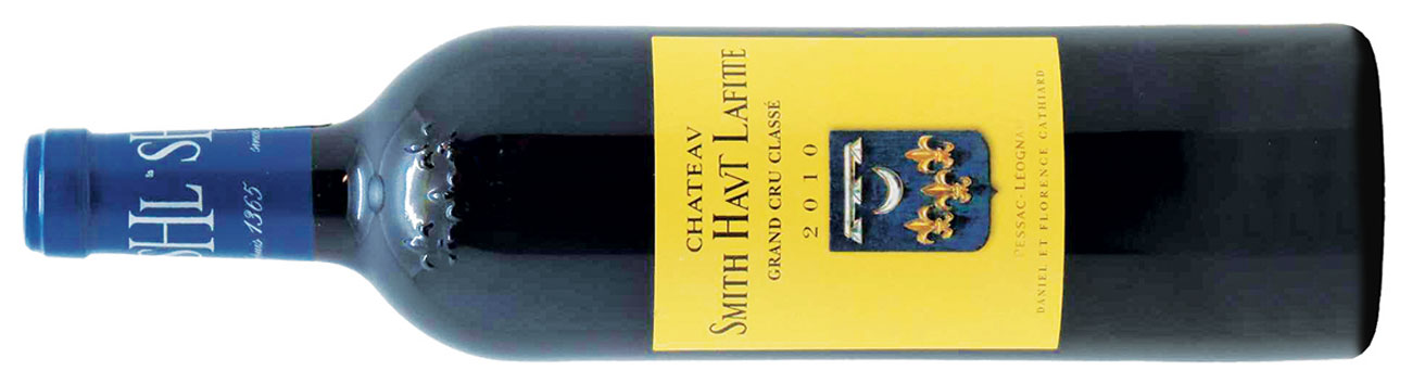 Bottle of Ch&amp;acirc;teau Smith Haut Lafitte CCG 2010
