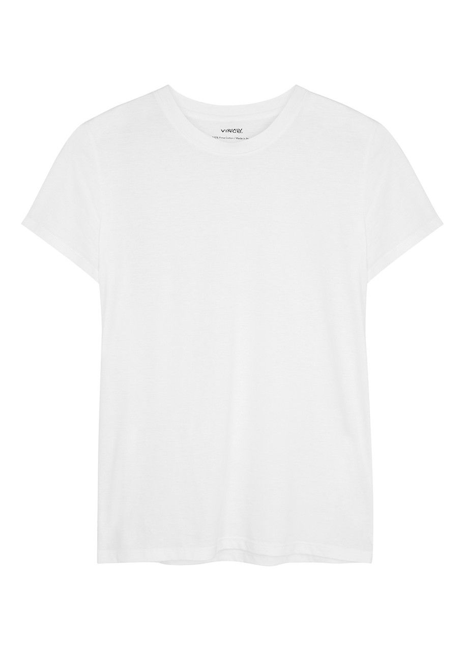 missing-image الجميع يصممون القميص الأبيض تحت صيحة البلوز