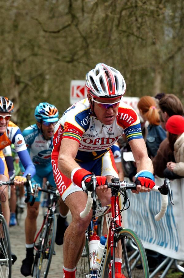 Stuart O&rsquo;Grady suffers on the Kemmel in 2005