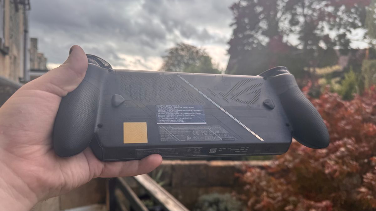 Asus ROG Xbox Ally X20 gaming handheld