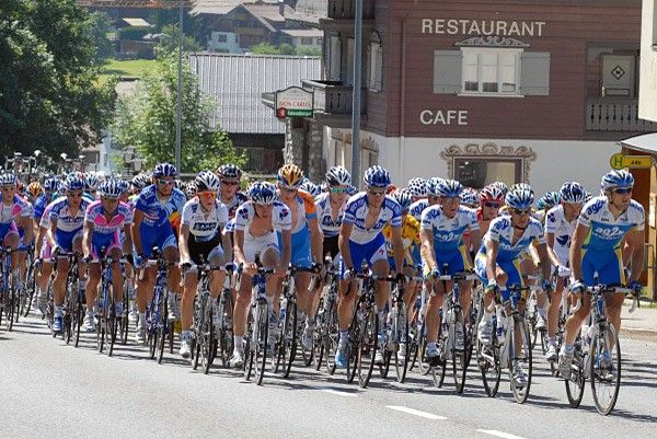 The pelton en route to Serfaus in stage five of the Tour de Suisse.