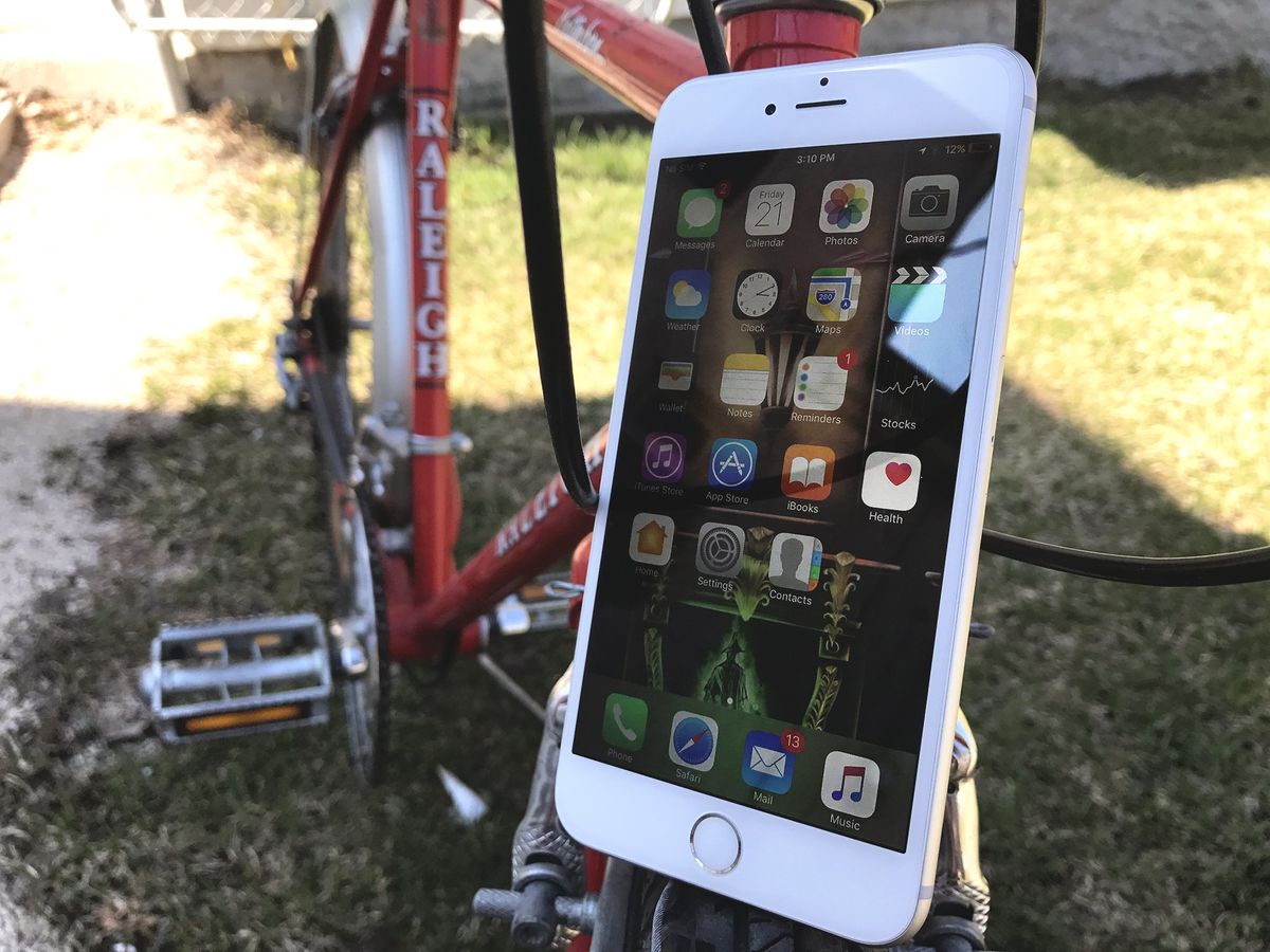 Ipod holder for discount bike