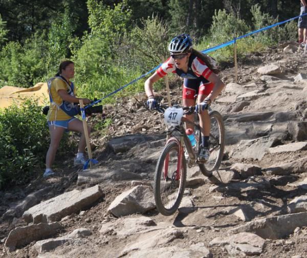 Kate Courtney on her way to winning