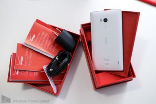 Lumia Icon unboxed