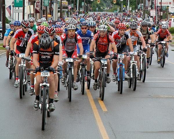The start of the 2008 Mohican 100
