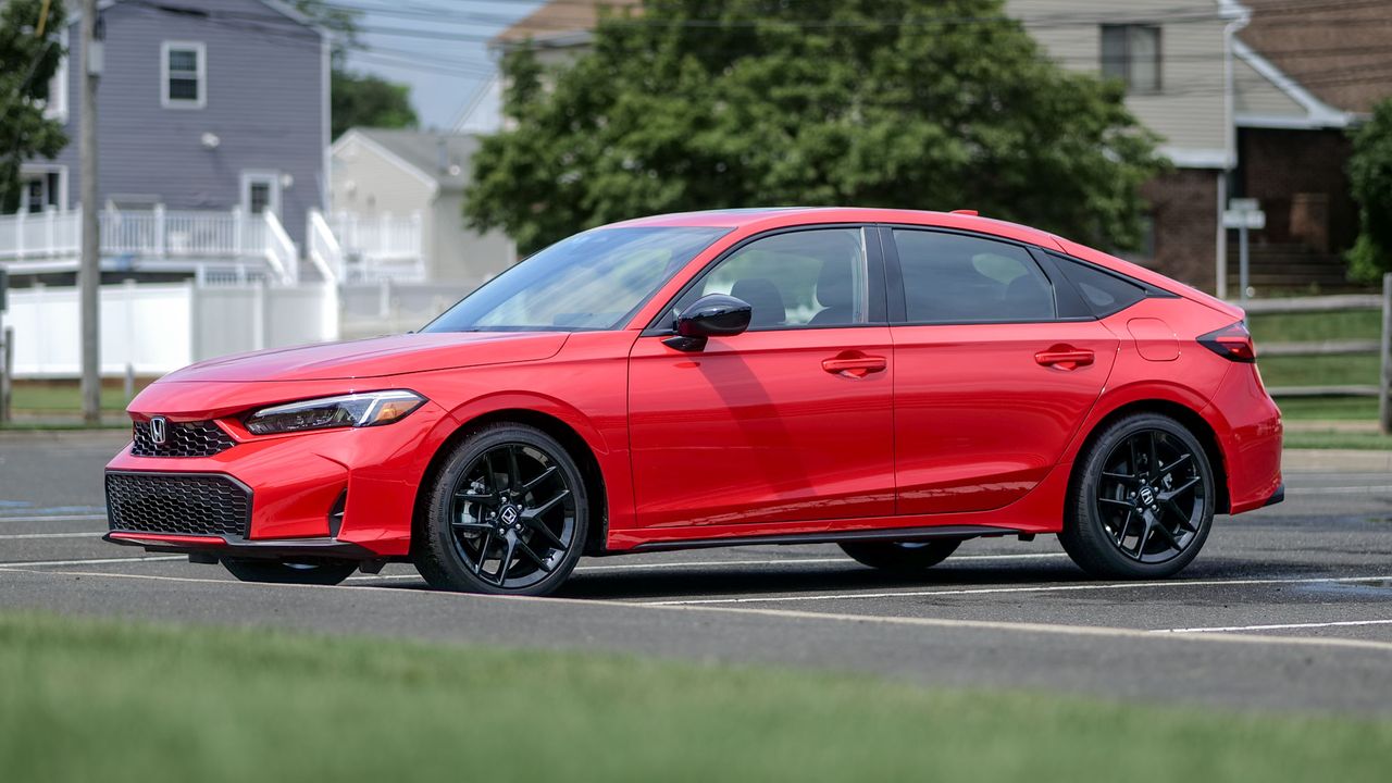 2025 Honda Civic Sport Hatchback Hybrid test drive.