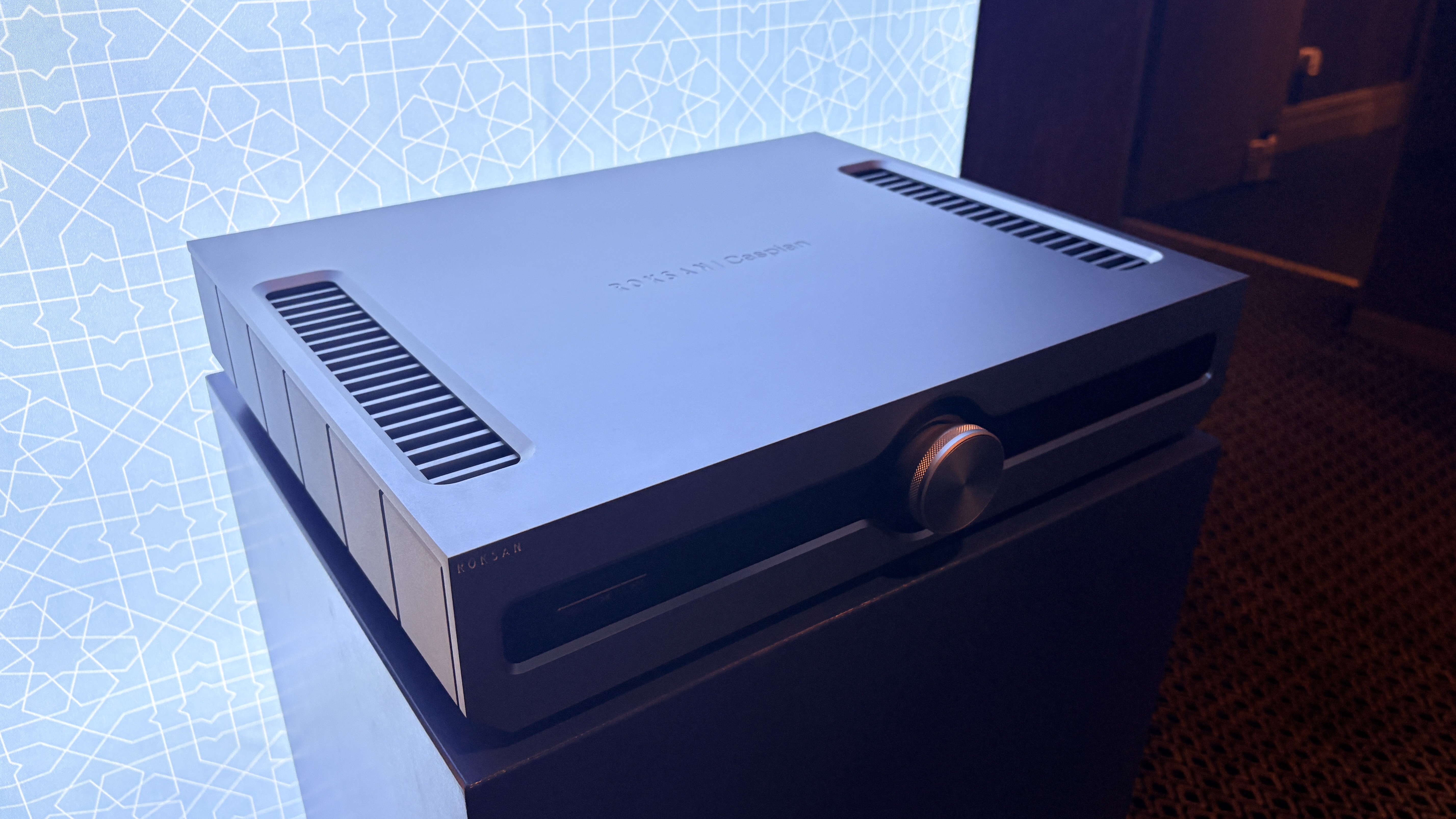 Roksan Caspian 4G streaming preamp and power amplifier