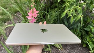 MacBook Air 2022 lifestyle photos