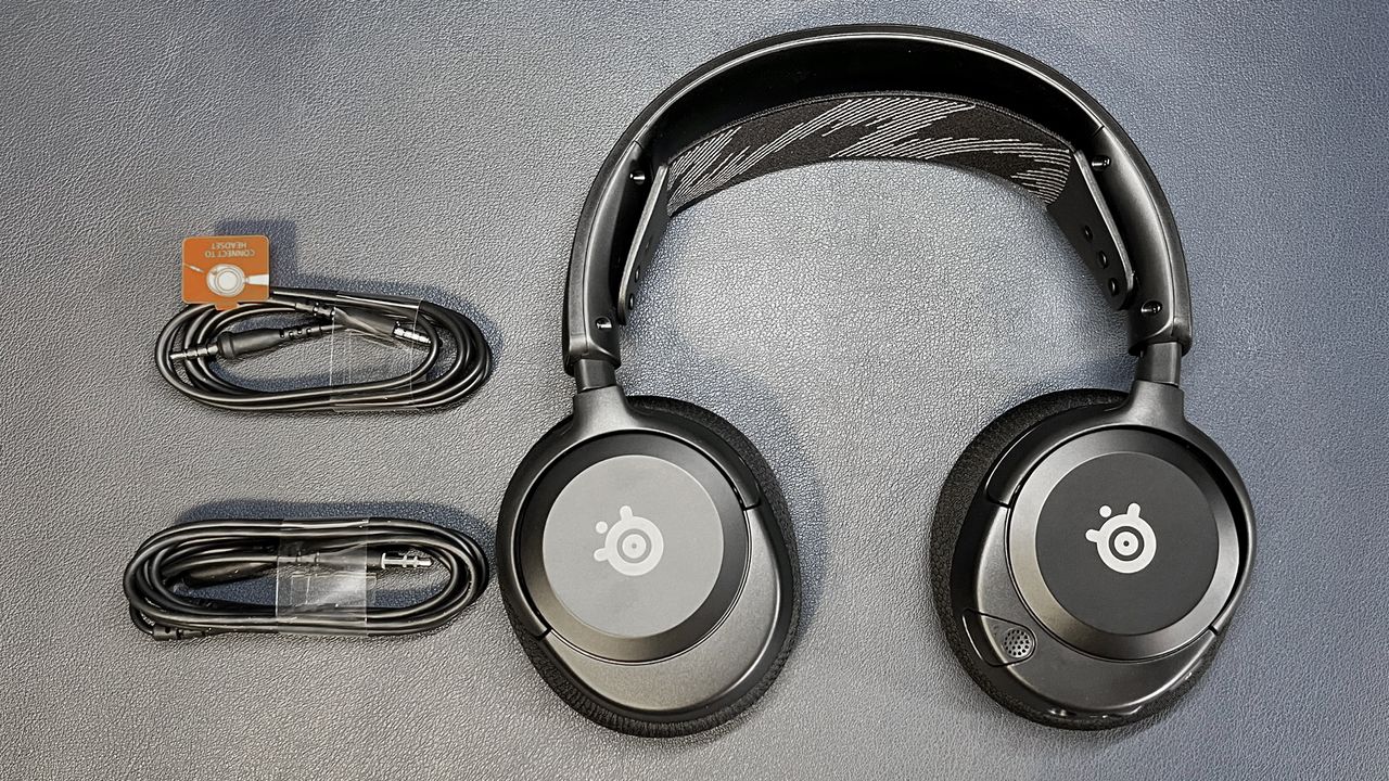 SteelSeries Arctis Nova 1