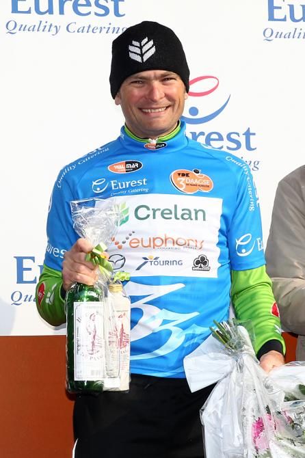 Koen Barbe collects his prize for best sprinter