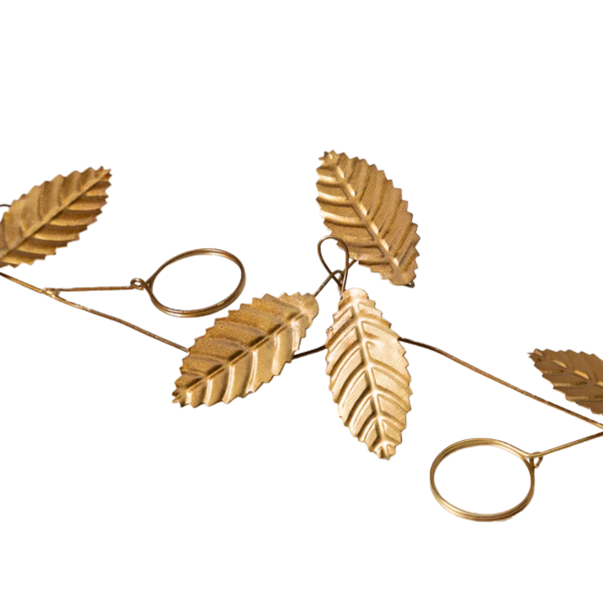 brass garland with leaves on it can holders for Christmas cards