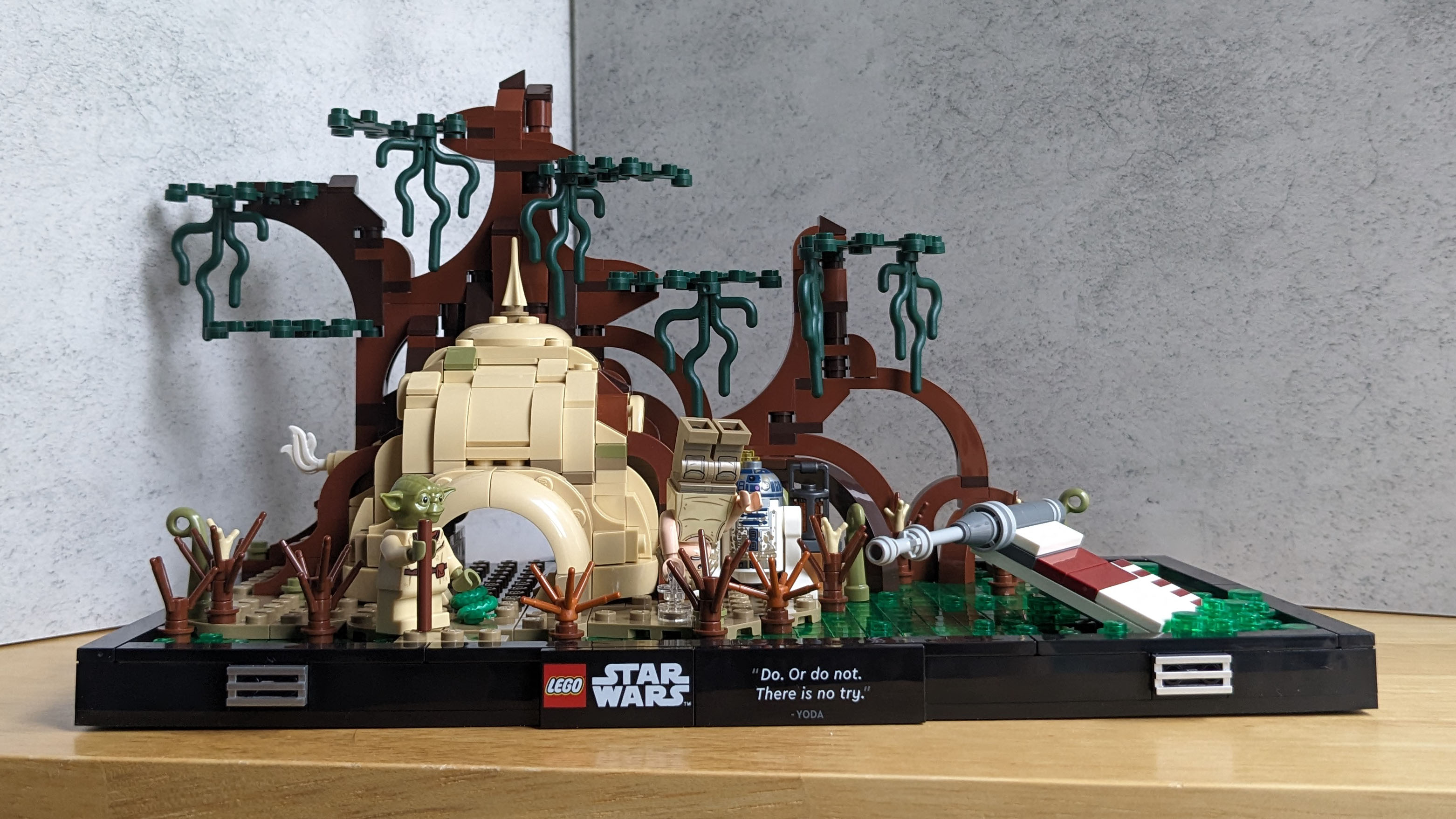 Lego Star Wars Dagobah Jedi Training Diorama review