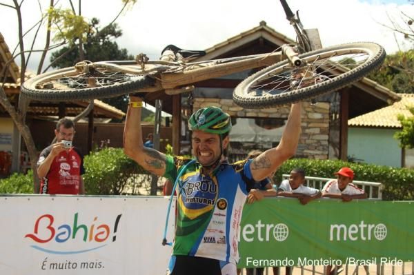 A triumphant finisher