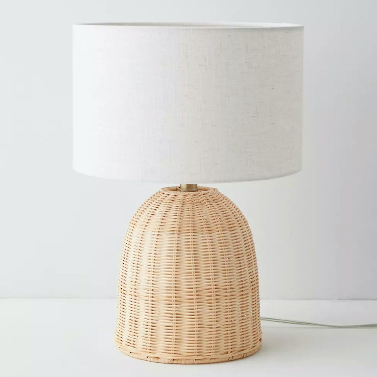 Lampu meja rotan Stella