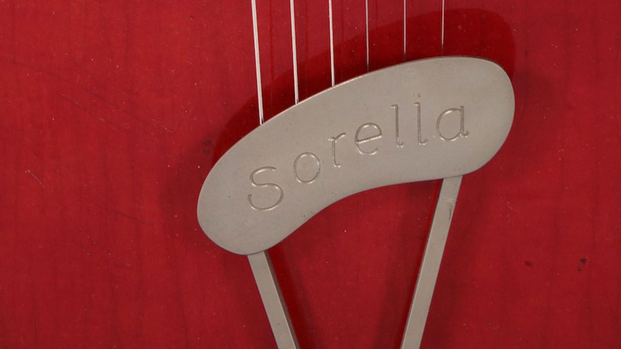 Framus Sorella archtop guitar bridge