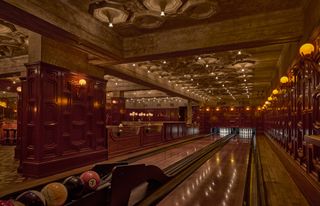 The Lafayette San Diego Hotel & Club gutter bowling alley