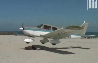 This terrifying video shows a plane just barely avoid landing on a sunbather in Germany