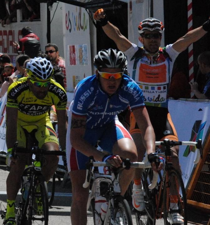 Cardoso, Shalunov and Urtasun enjoying