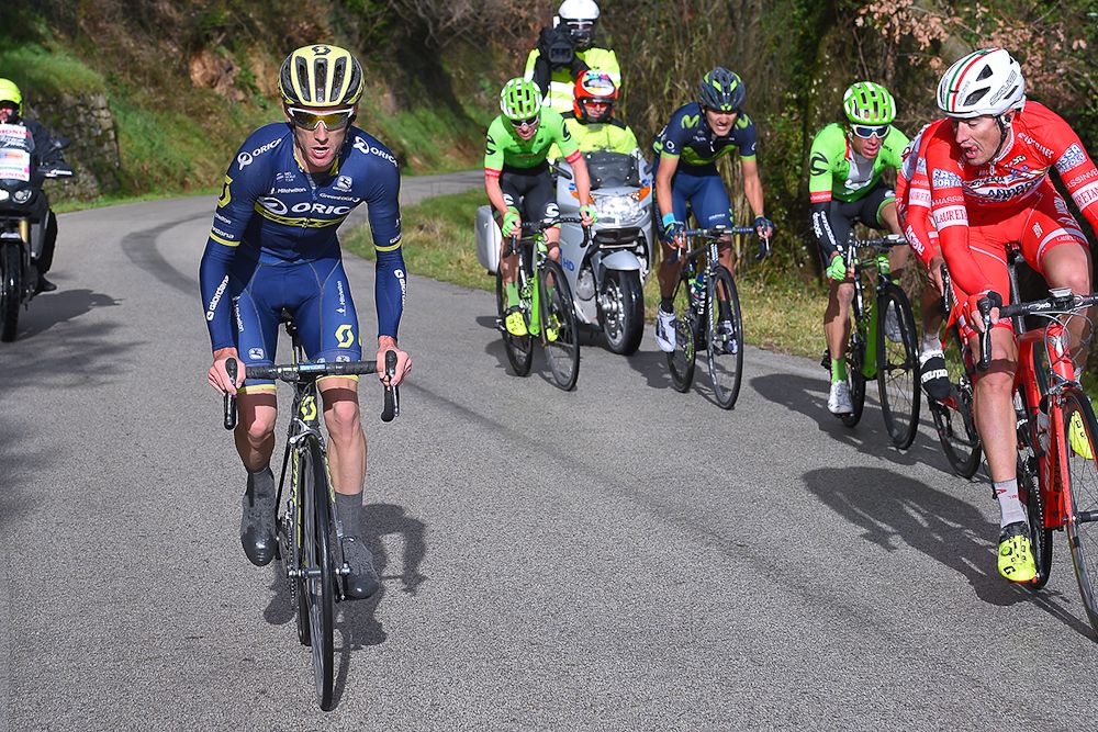 Adam Yates attacks the lead group at GP Industria &amp; Artigianato