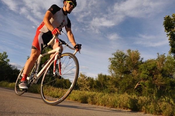 The Cannondale Six Carbon 3 definitely has the look and is a capable cruiser but needs to go on a diet.