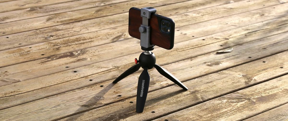 Manfrotto TwistGrip Universal Smartphone Clamp Review | Digital Camera ...