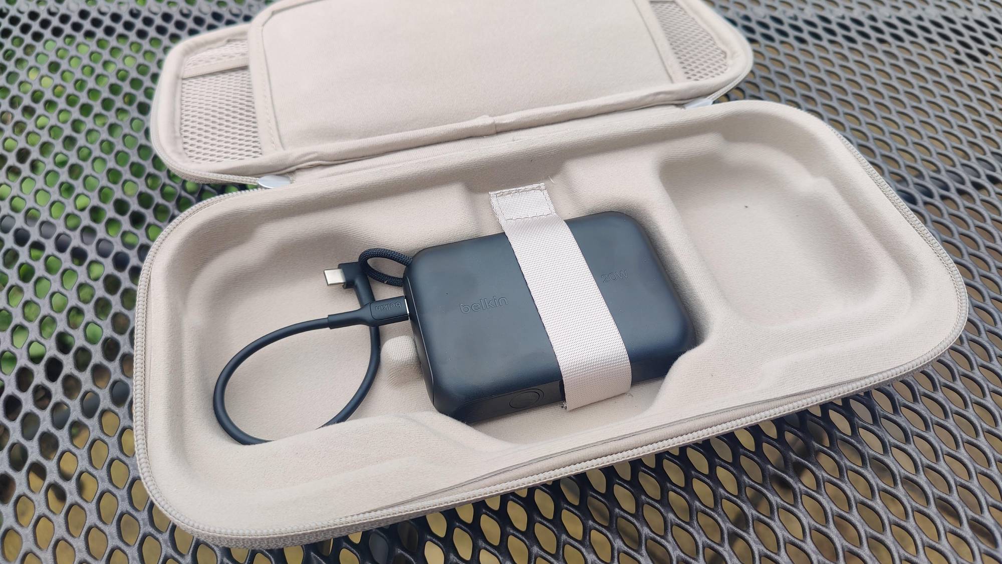 Belkin Charging Case for Nintendo Switch 2