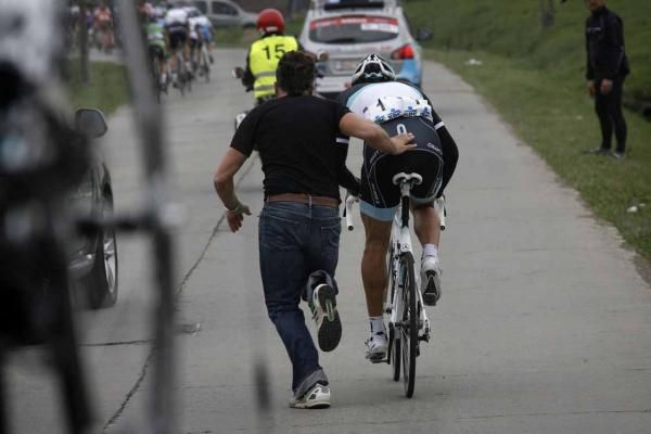 E3 Prijs: Fabian Cancellara (Leopard Trek) would recover spectacularly from his mechanical trouble.