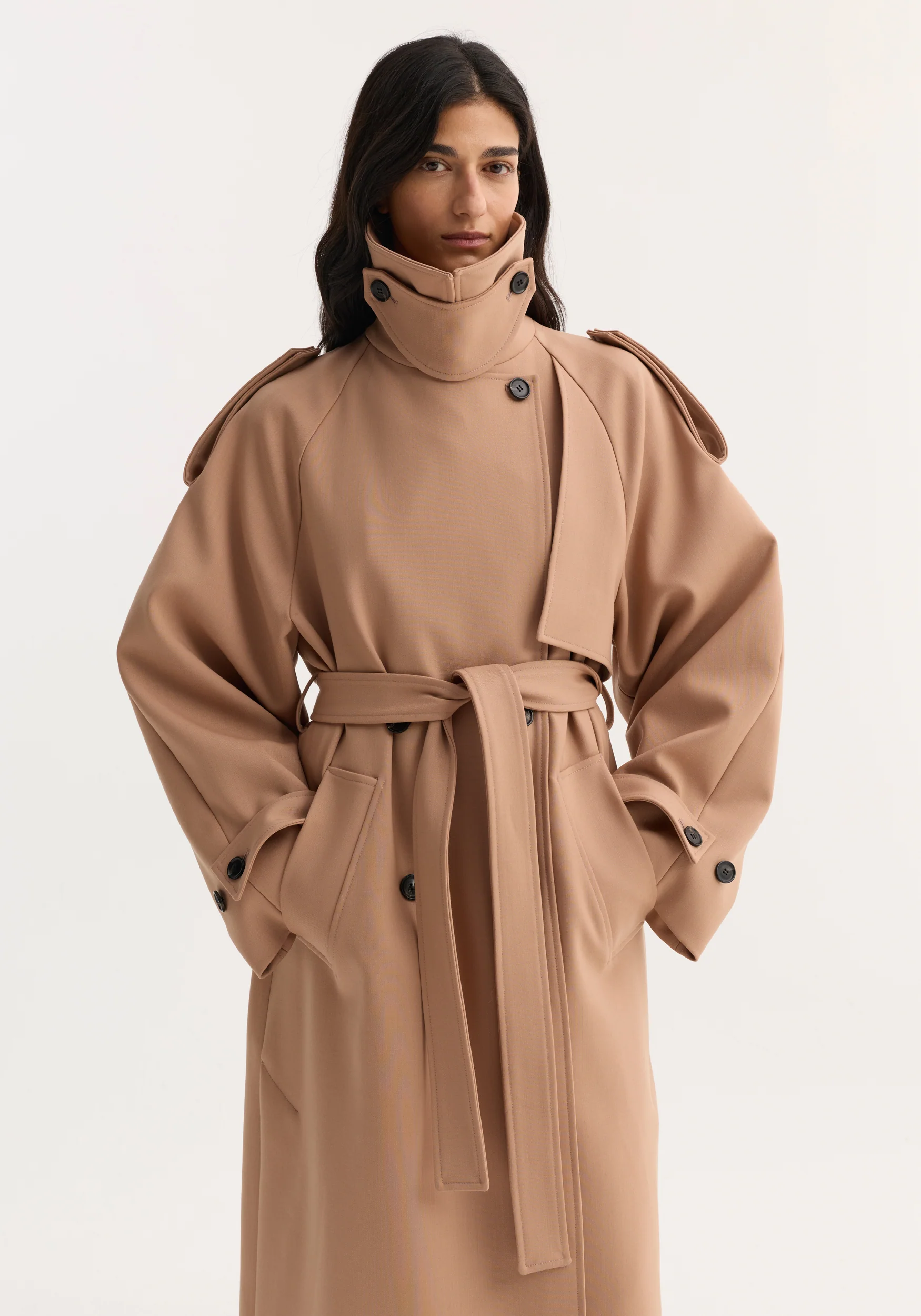 R&amp;oacute;he, Oversized Classic Trench