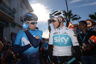 Former teammates Mikel Landa and Chris Froome chat on the start line