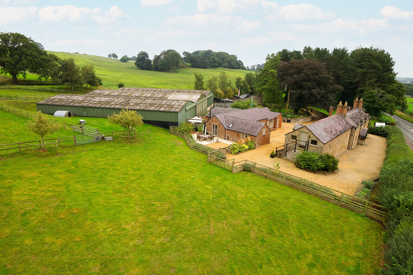 Gerddi-Duon Farm - exterior aerial 2