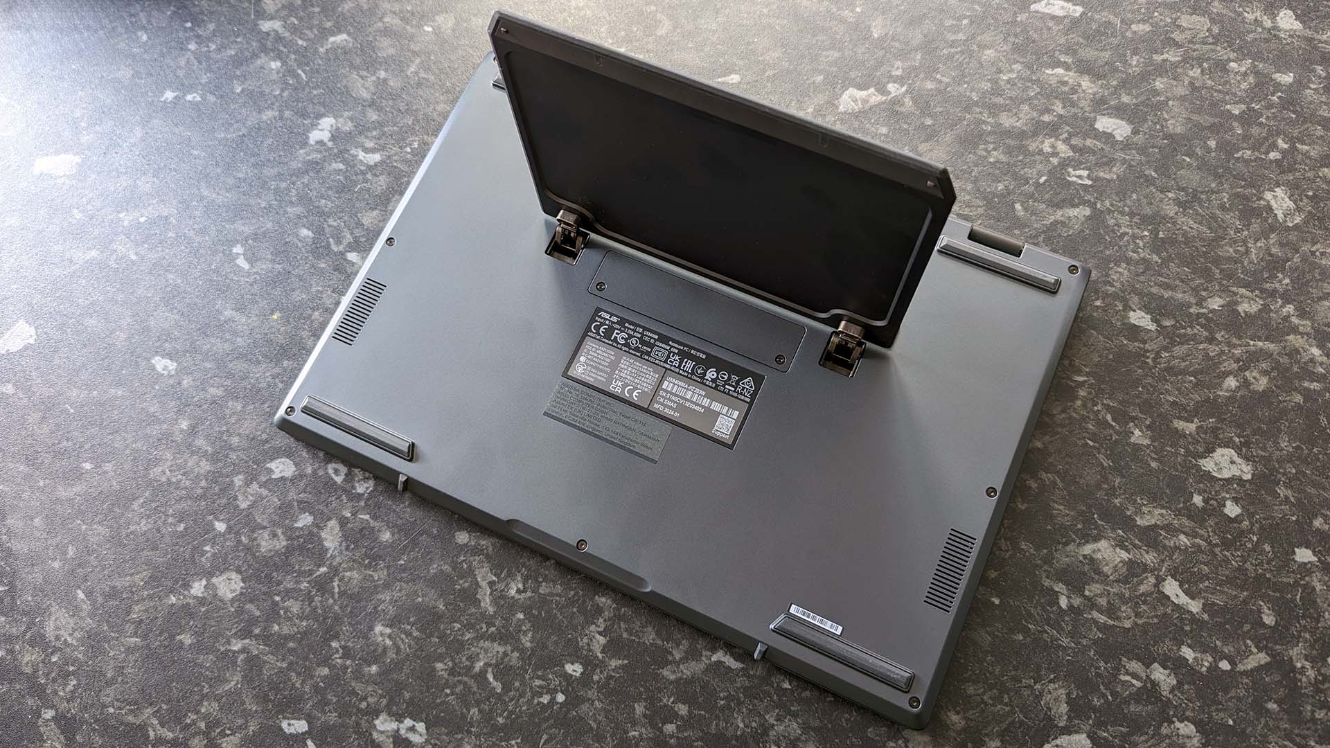 ASUS Zenbook Duo (2024) UX8406