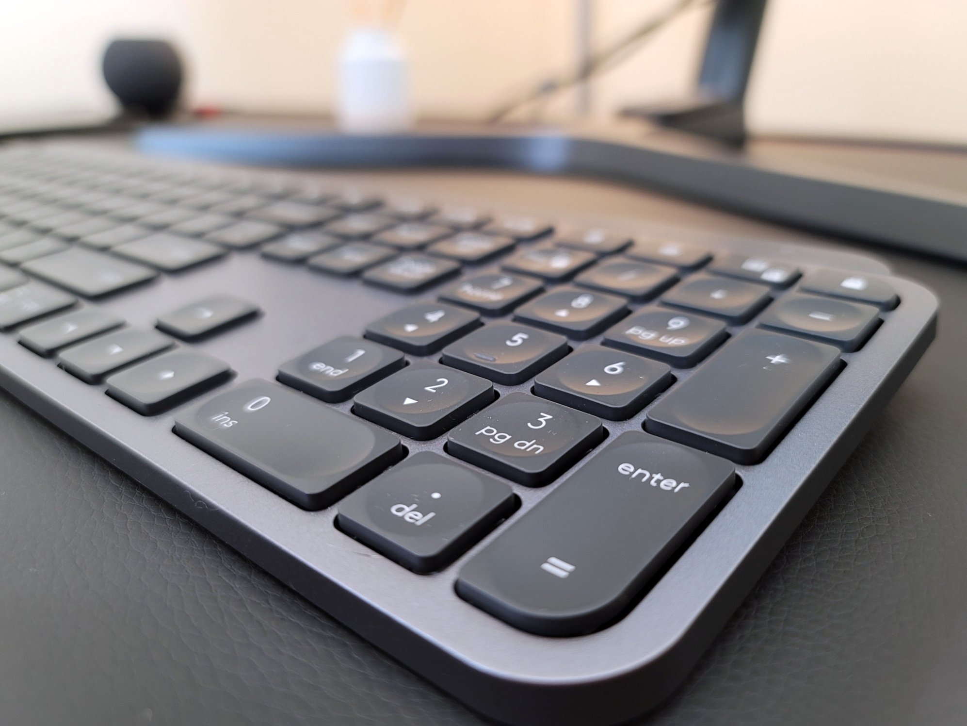 Logitech mx keys graphite