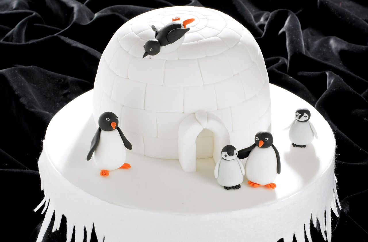 Igloo Christmas cake