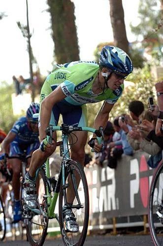 Cioni rode well in the first week of the 2005 Giro,