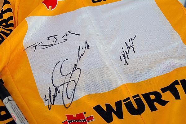 A signed yellw jersey.