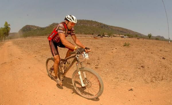 Gunter Weichbold reaches an Outback cattle station
