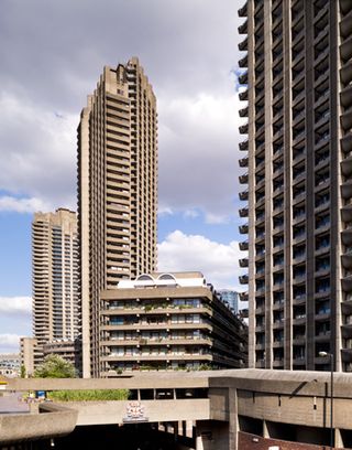 Image of the three towers of Barbican, a view from the outside