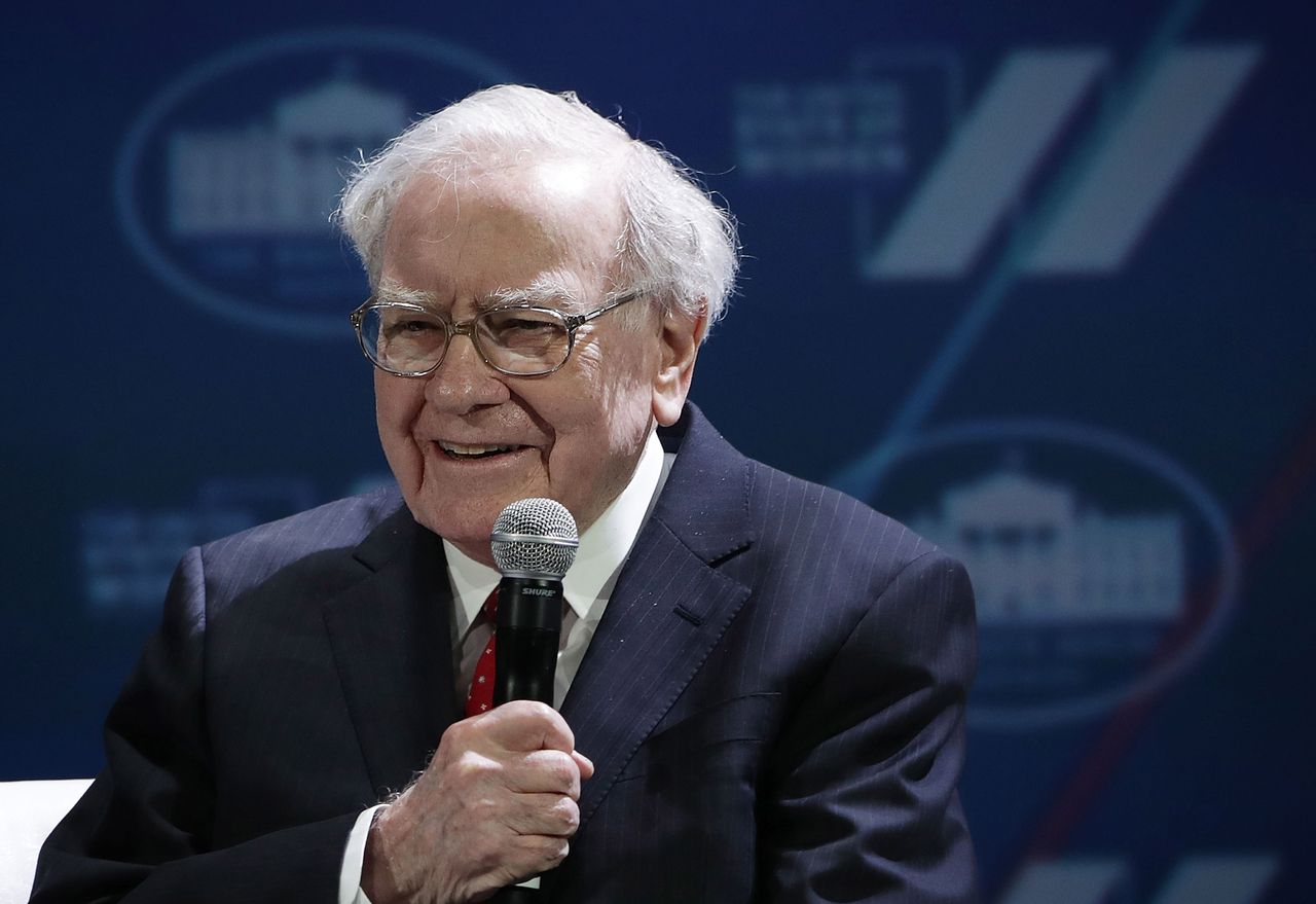 Warren Buffett at White House event